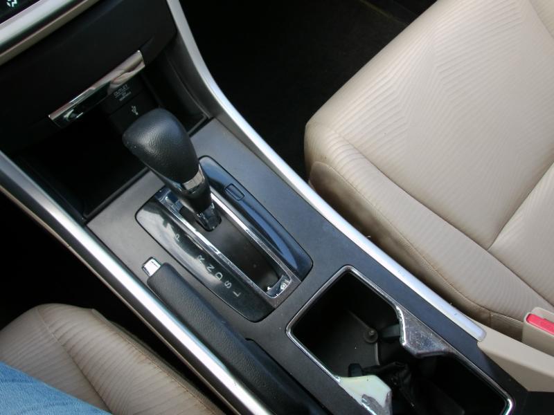 Honda Accord LX Sedan CVT 2014
