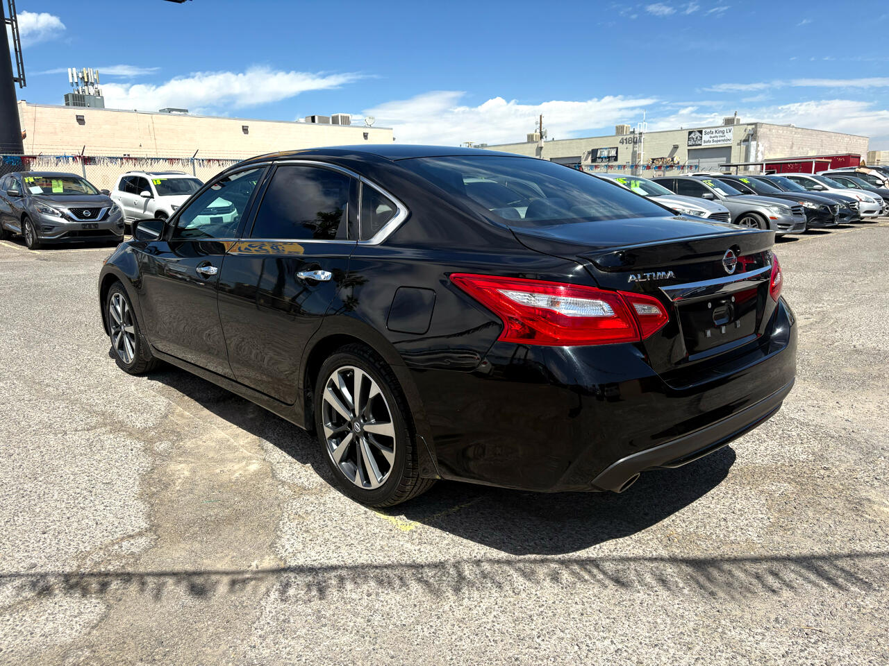 Nissan Altima 4dr Sdn I4 2.5 SR 2016 Nissan Altima 4dr Sdn I4 2.5 SR 2016