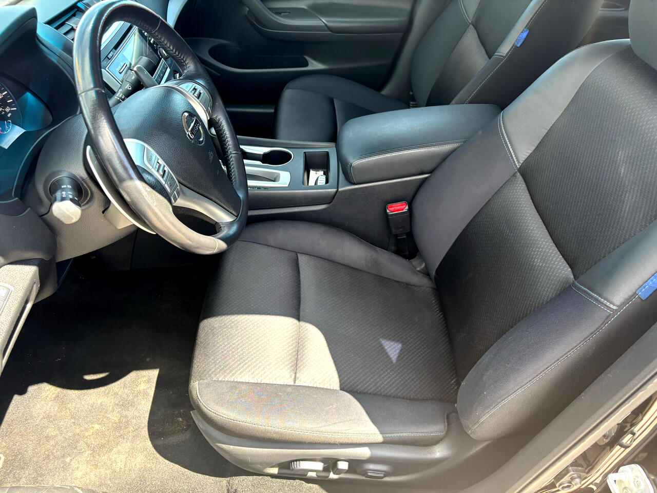 Nissan Altima 4dr Sdn I4 2.5 SR 2016 Nissan Altima 4dr Sdn I4 2.5 SR 2016