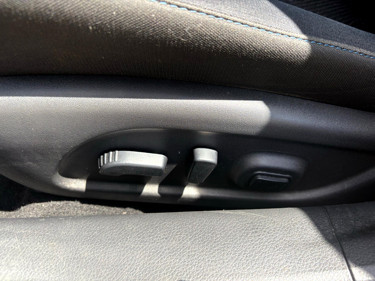 Nissan Altima 4dr Sdn I4 2.5 SR 2016 Nissan Altima 4dr Sdn I4 2.5 SR 2016