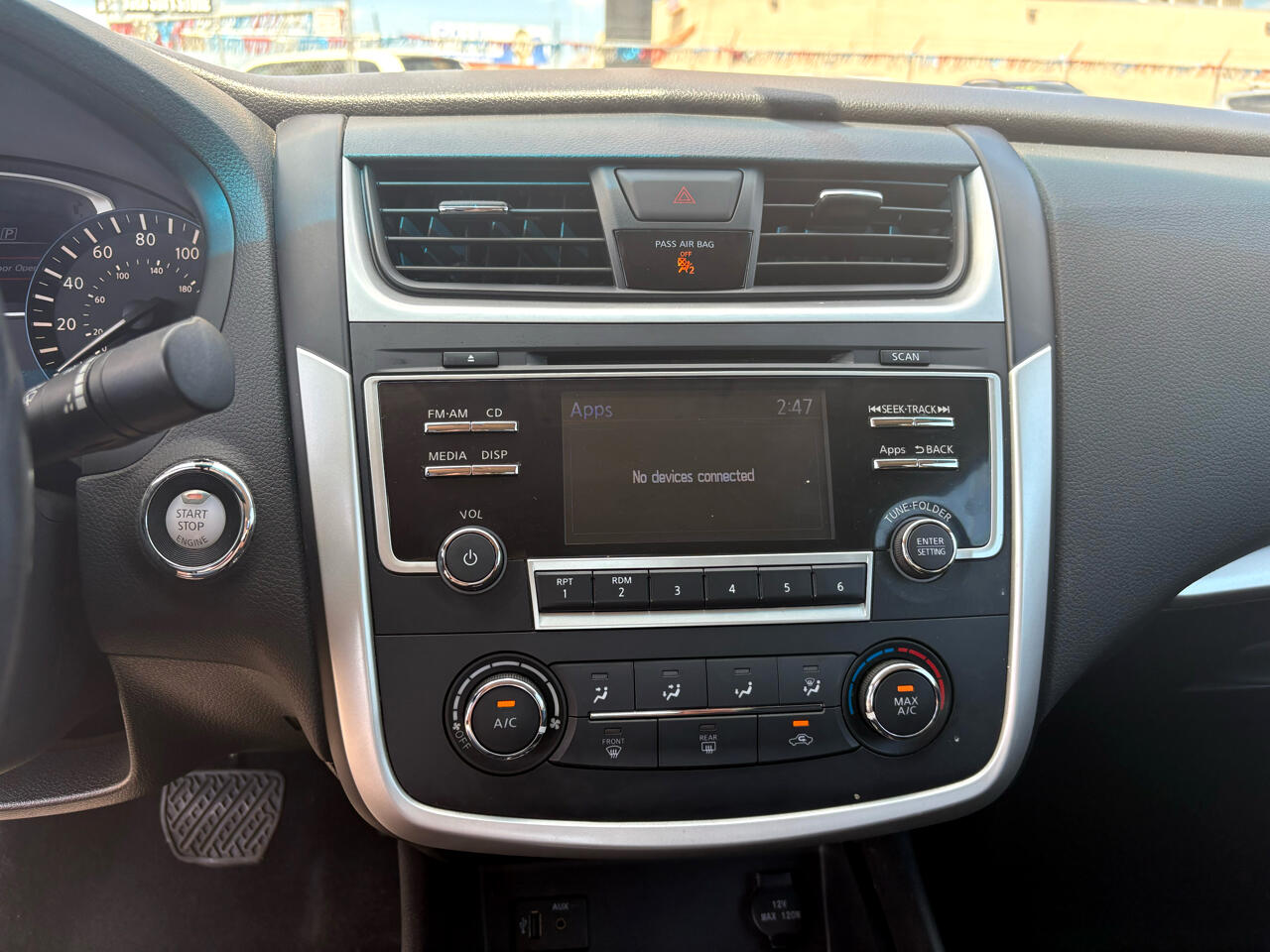 Nissan Altima 4dr Sdn I4 2.5 SR 2016 Nissan Altima 4dr Sdn I4 2.5 SR 2016