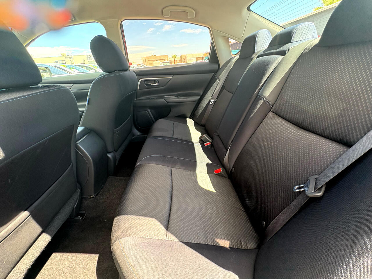 Nissan Altima 4dr Sdn I4 2.5 SR 2016 Nissan Altima 4dr Sdn I4 2.5 SR 2016