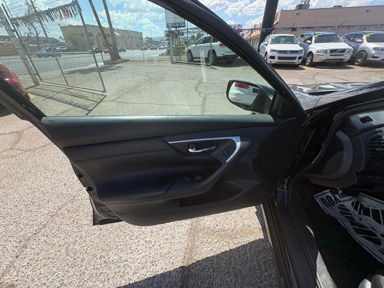 Nissan Altima 4dr Sdn I4 2.5 SR 2016