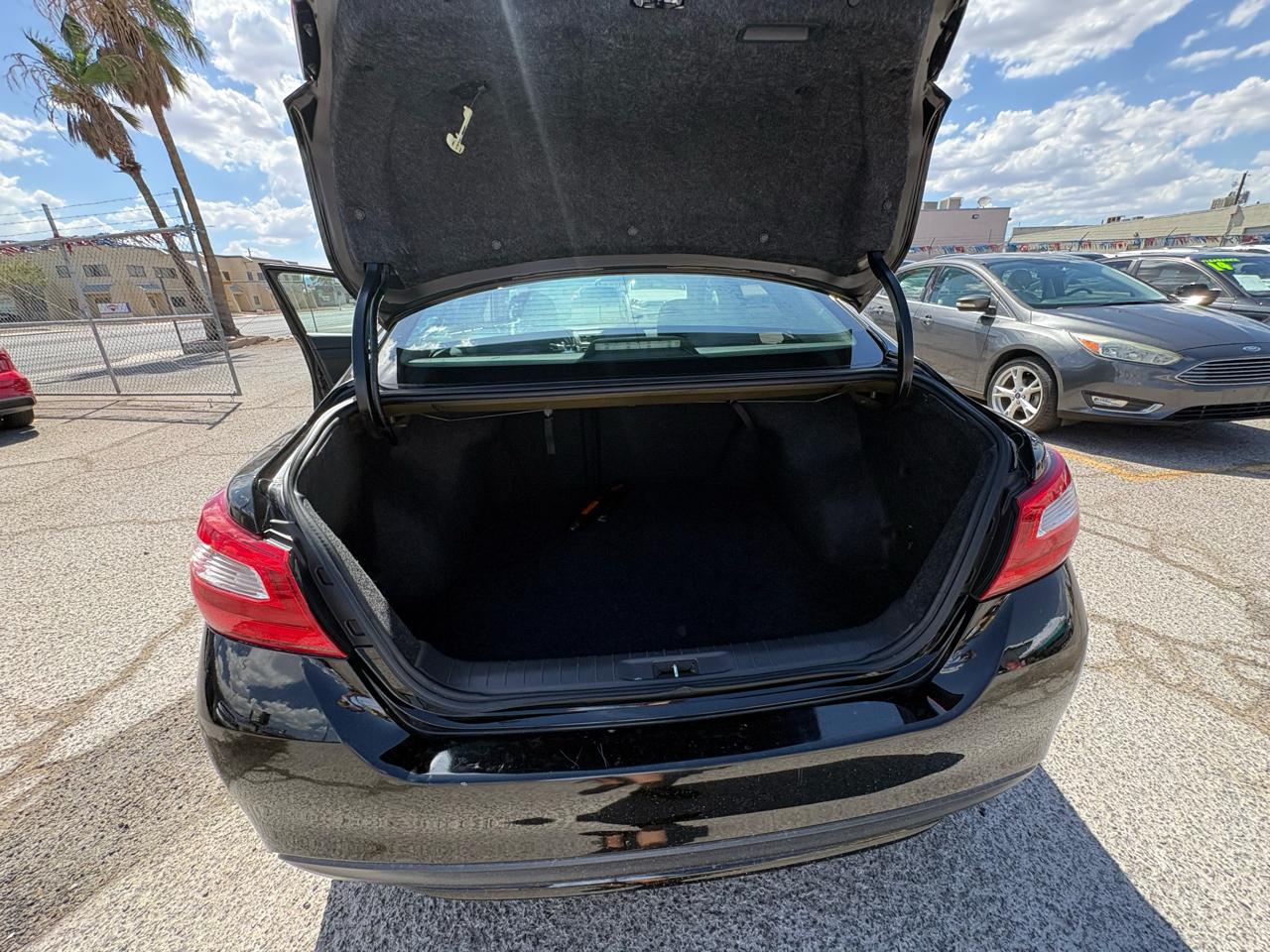 Nissan Altima 4dr Sdn I4 2.5 SR 2016