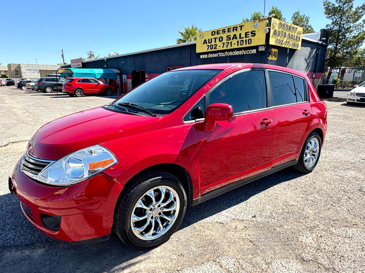 2012 Nissan Versa 1.8 S photo 2