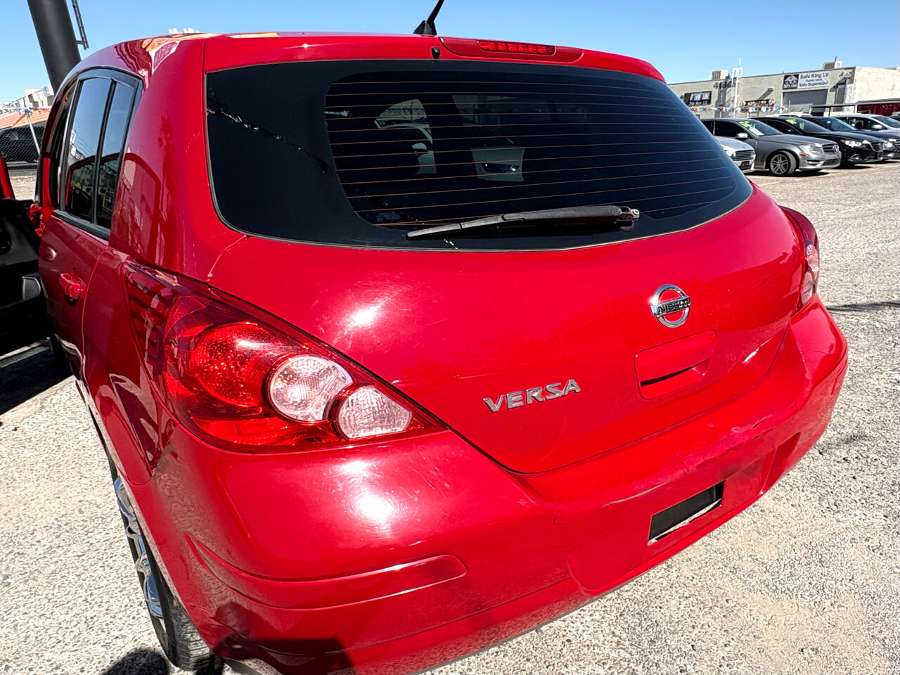2012 Nissan Versa 1.8 S photo 3