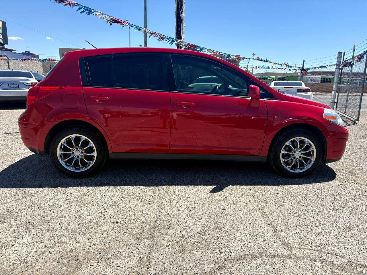 2012 Nissan Versa 1.8 S photo 17