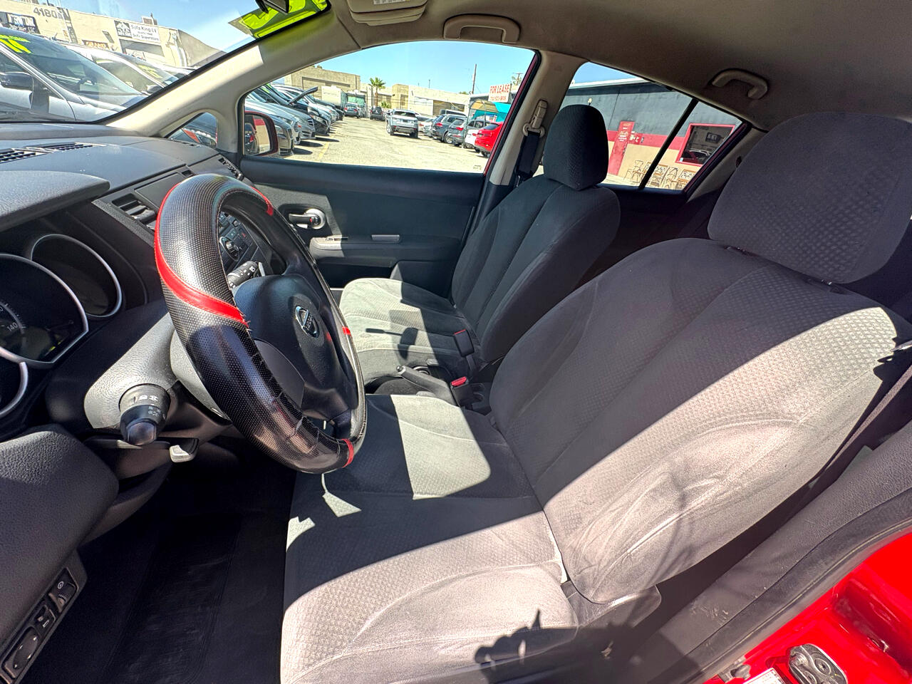 2012 Nissan Versa 1.8 S photo 22