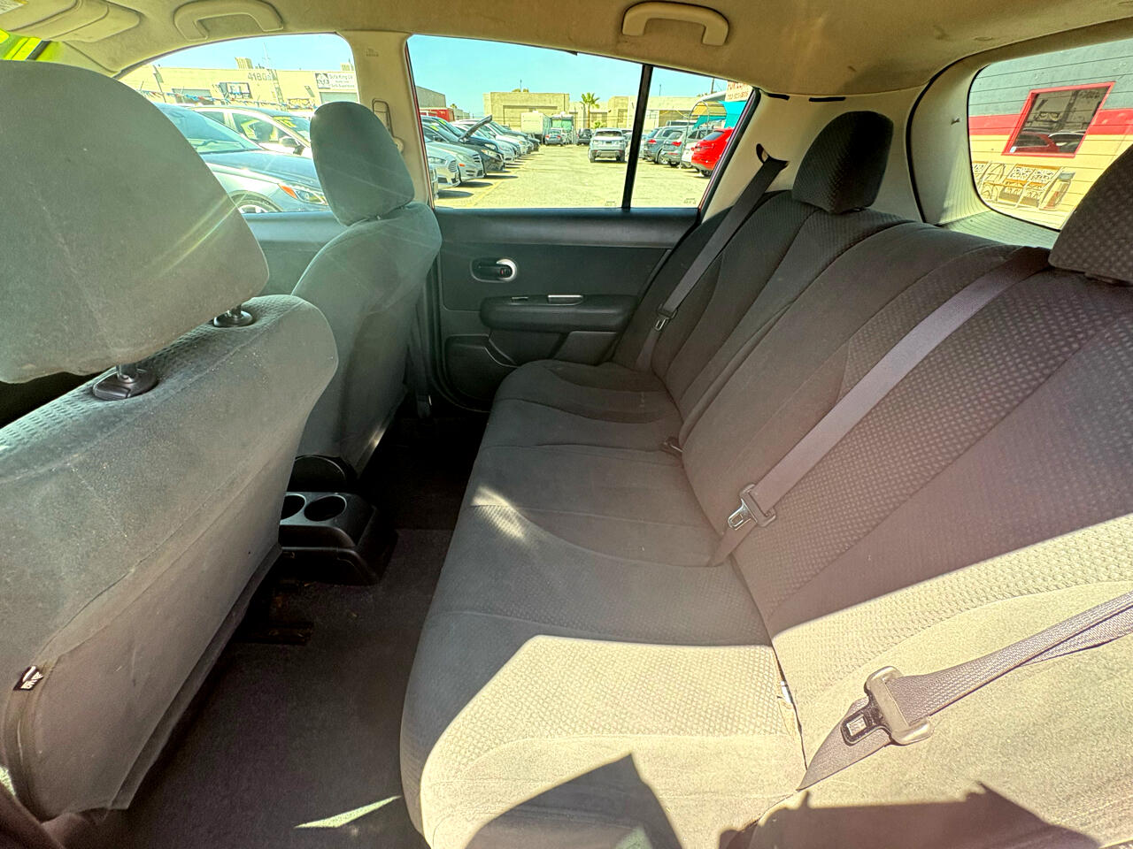 2012 Nissan Versa 1.8 S photo 35