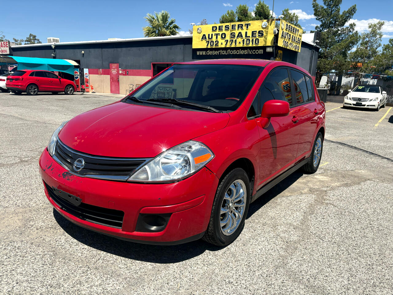 Nissan Versa 5dr HB Auto 1.8 S 2012 Nissan Versa 5dr HB Auto 1.8 S 2012