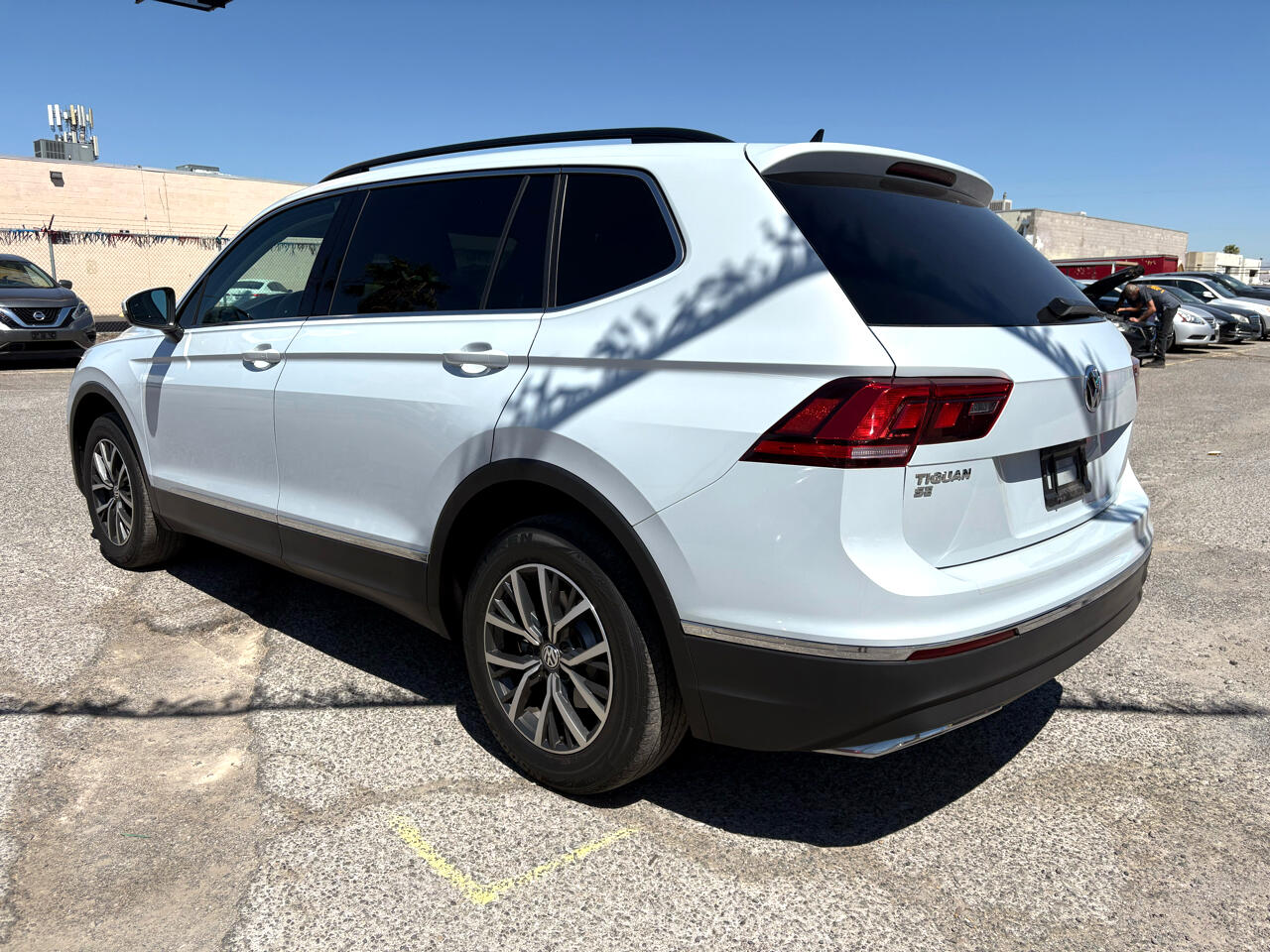 Volkswagen Tiguan 2.0T SEL FWD 2018 Volkswagen Tiguan 2.0T SEL FWD 2018