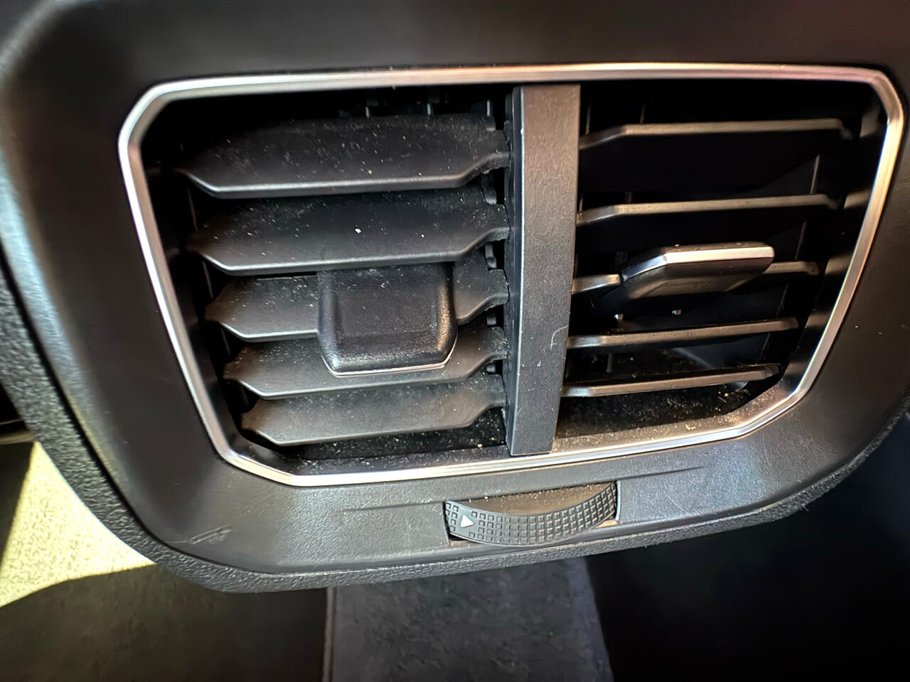 Volkswagen Tiguan 2.0T SEL FWD 2018 Volkswagen Tiguan 2.0T SEL FWD 2018