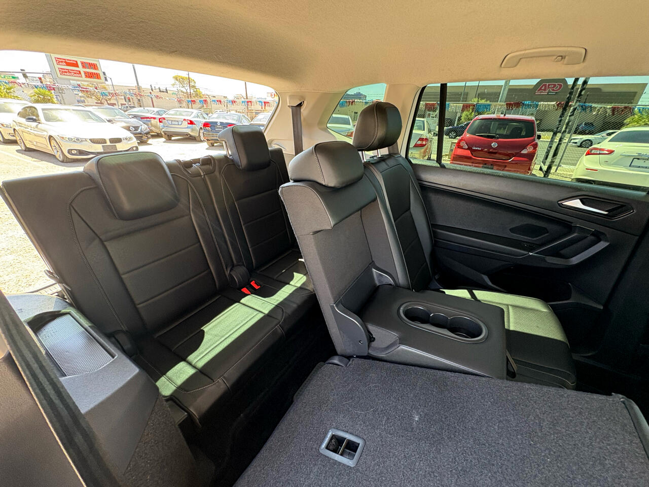 Volkswagen Tiguan 2.0T SEL FWD 2018 Volkswagen Tiguan 2.0T SEL FWD 2018