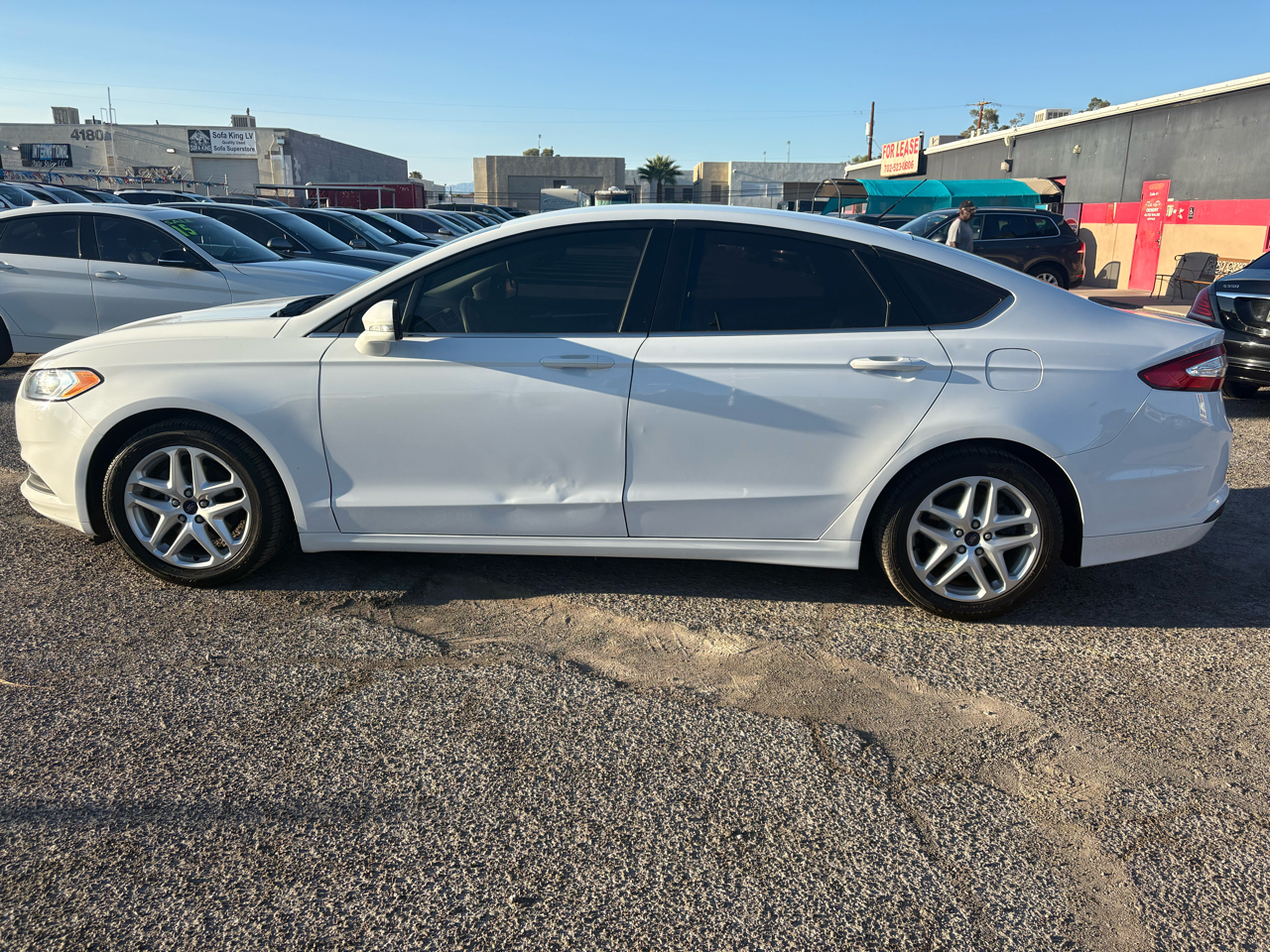 Ford Fusion 4dr Sdn SE FWD 2016 Ford Fusion 4dr Sdn SE FWD 2016