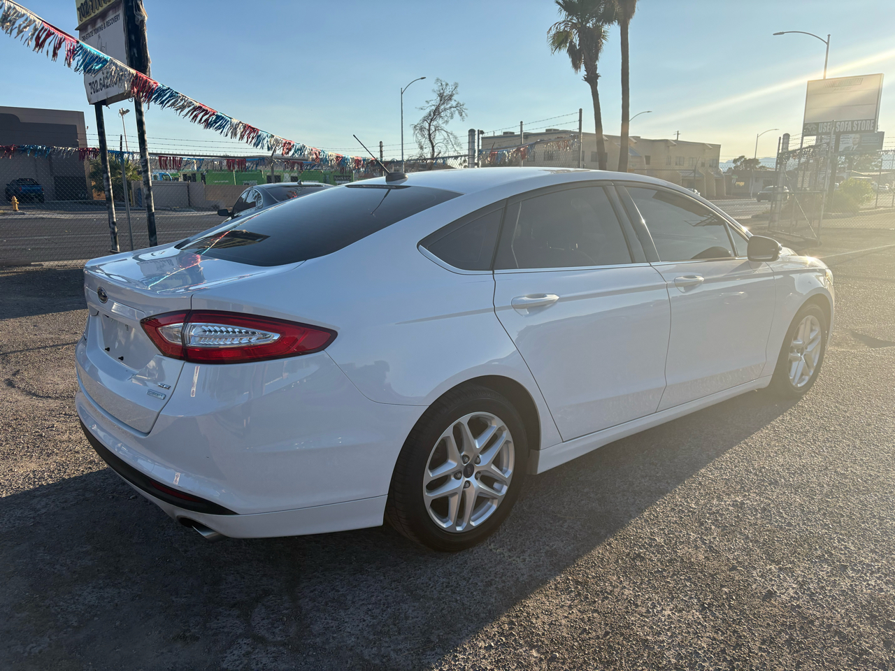 Ford Fusion 4dr Sdn SE FWD 2016 Ford Fusion 4dr Sdn SE FWD 2016