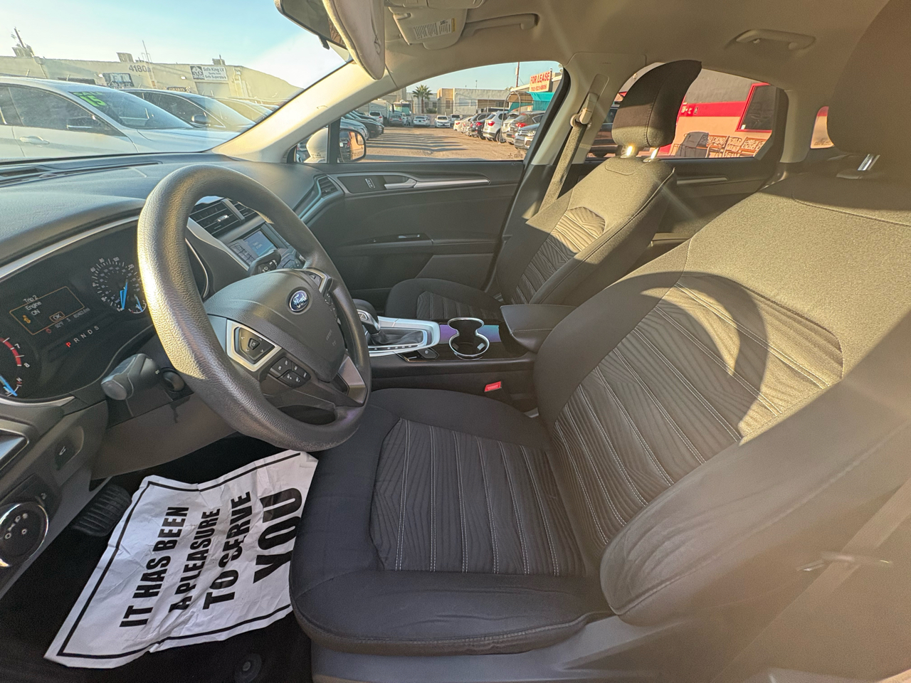 Ford Fusion 4dr Sdn SE FWD 2016 Ford Fusion 4dr Sdn SE FWD 2016