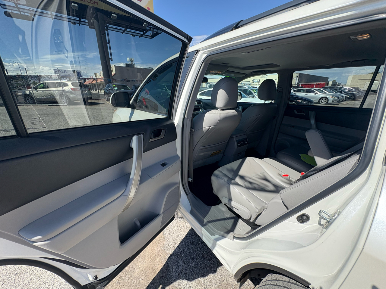 2012 Toyota Highlander Base Hybrid photo 17