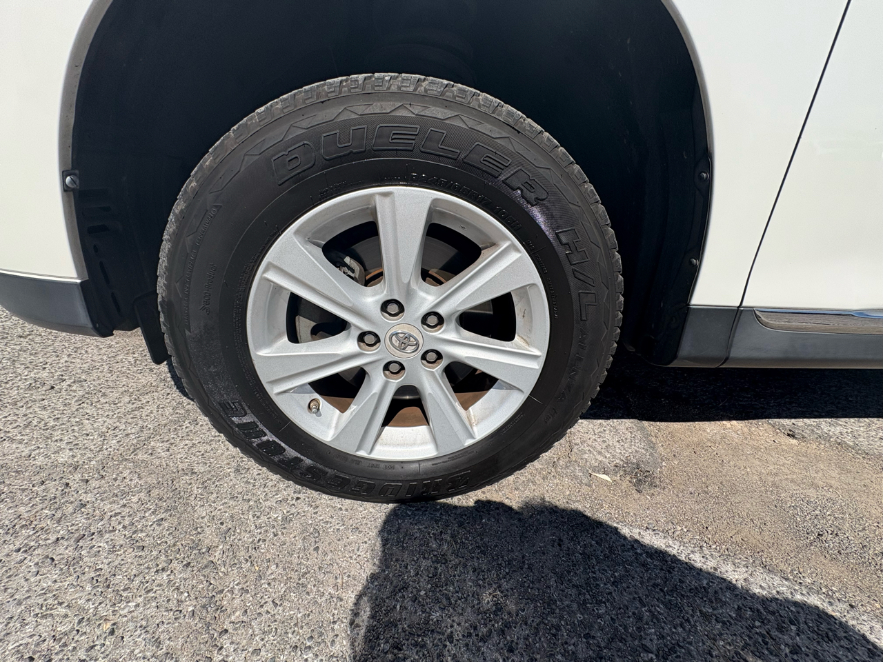 2012 Toyota Highlander Base Hybrid photo 25