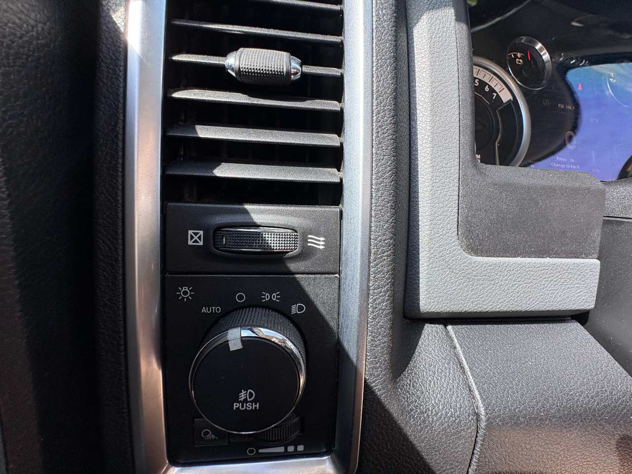 2013 Ram 1500 Big Horn photo 19