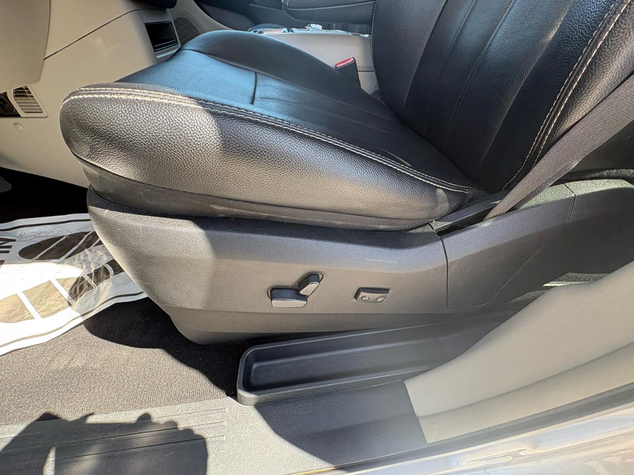 Chrysler Town & Country 4dr Wgn Touring 2015