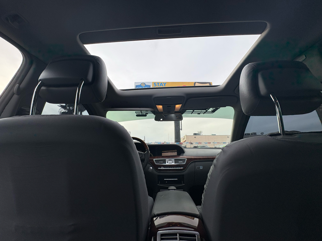 Mercedes-Benz S-Class 4dr Sdn 5.5L V8 RWD 2009