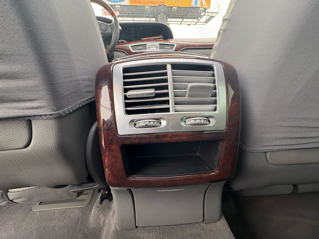 Mercedes-Benz S-Class 4dr Sdn 5.5L V8 RWD 2009