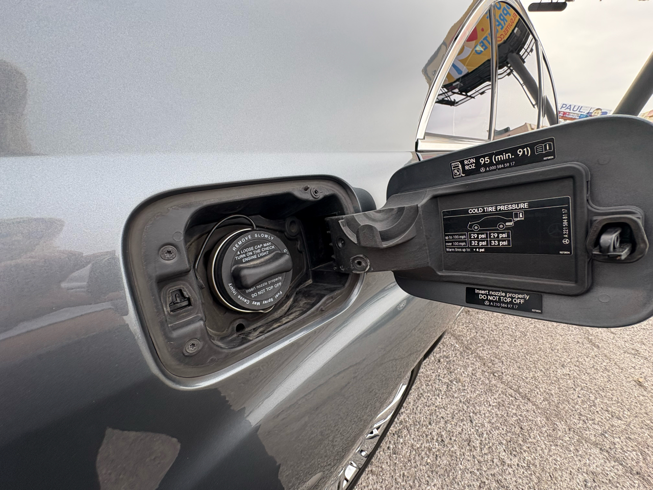 Mercedes-Benz S-Class 4dr Sdn 5.5L V8 RWD 2009