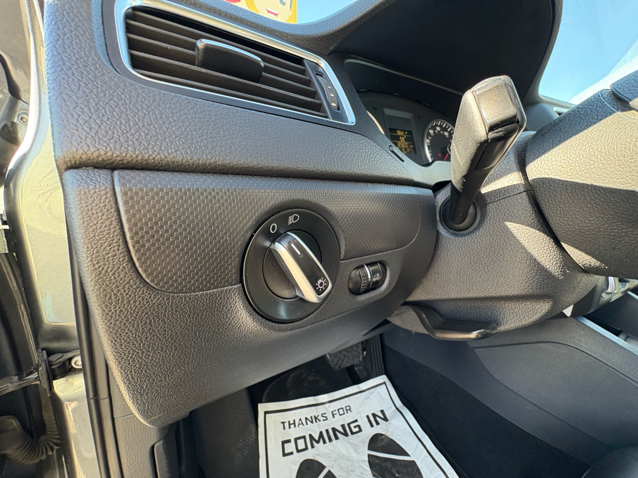 Volkswagen Passat Sedan 4dr DSG Komfort FWD PZEV 2010