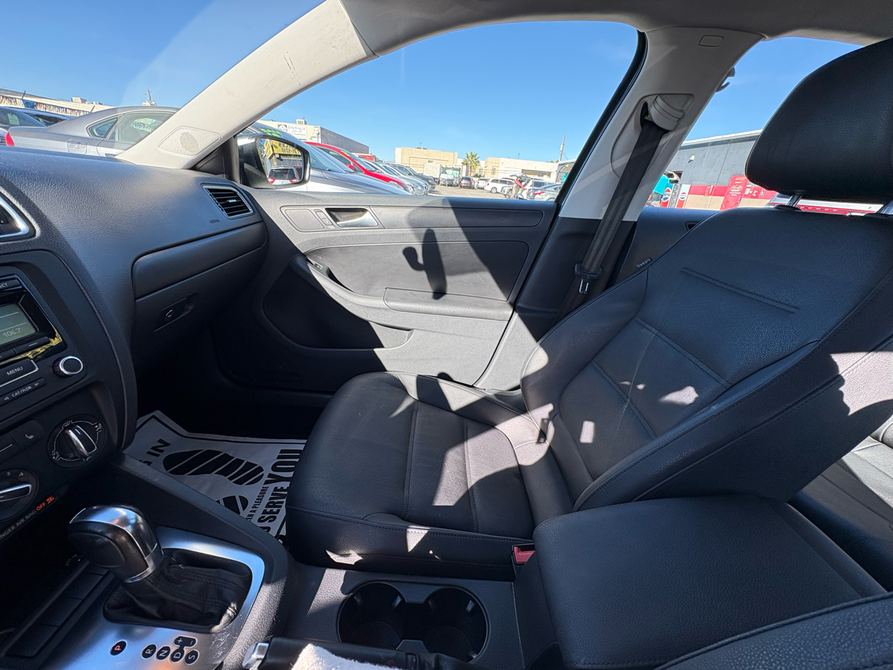 Volkswagen Passat Sedan 4dr DSG Komfort FWD PZEV 2010