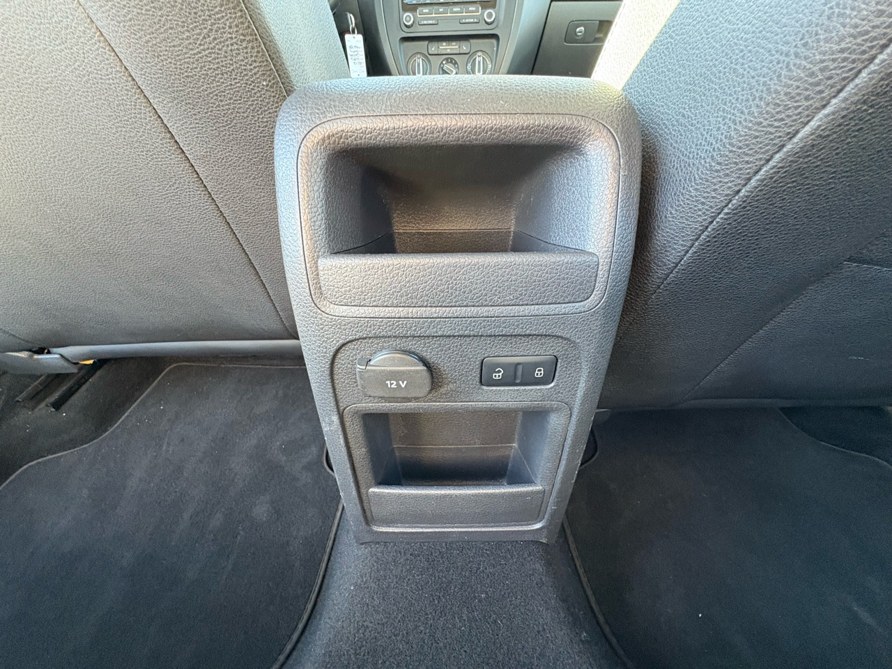 Volkswagen Passat Sedan 4dr DSG Komfort FWD PZEV 2010