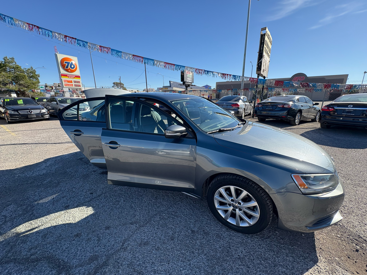 Volkswagen Passat Sedan 4dr DSG Komfort FWD PZEV 2010