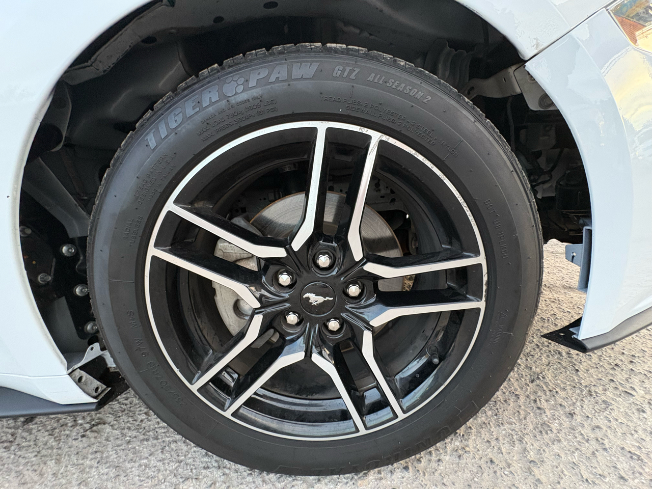 Ford Mustang EcoBoost Convertible 2020