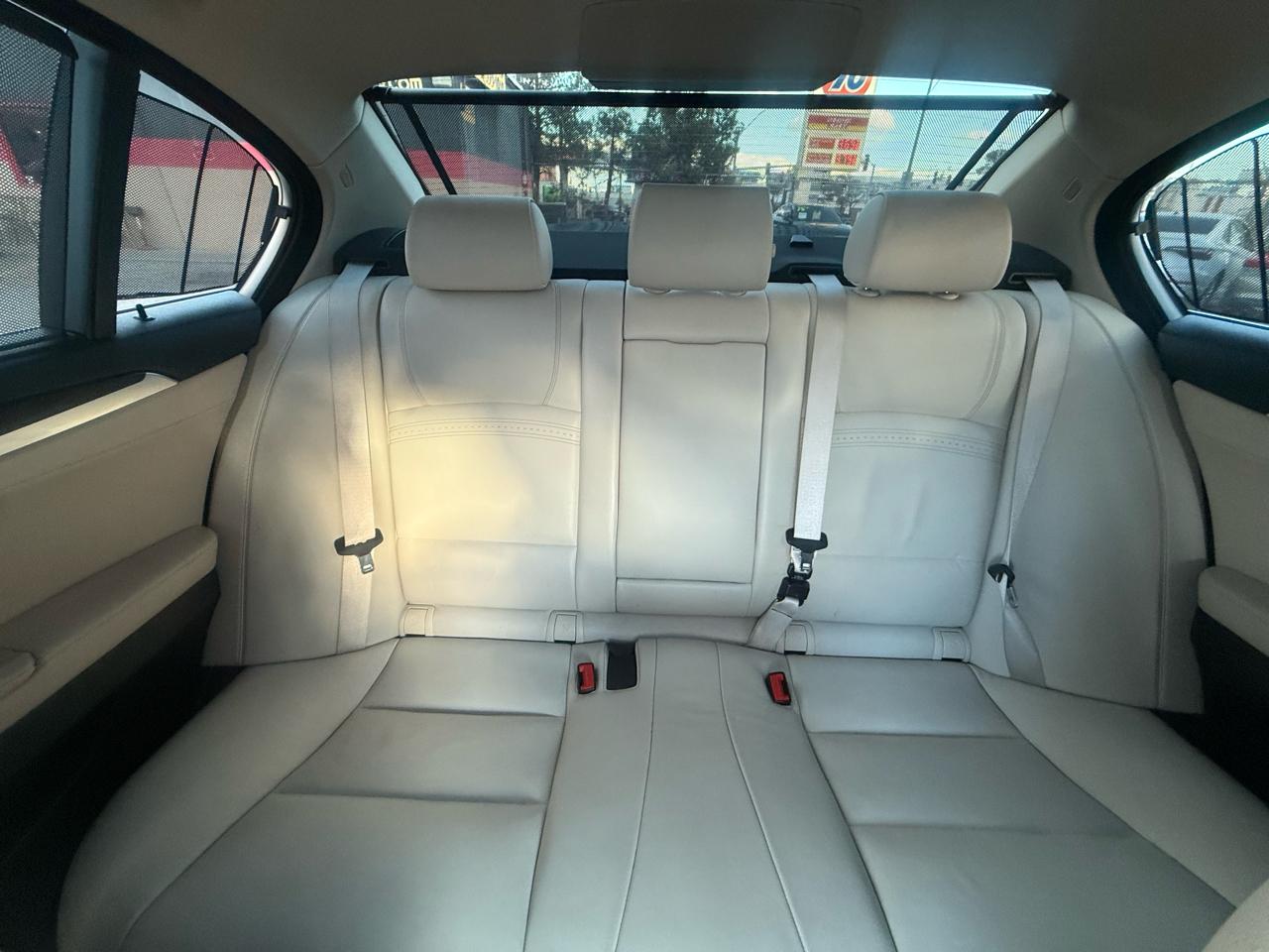 BMW 5 Series 4dr Sdn 528i RWD 2016