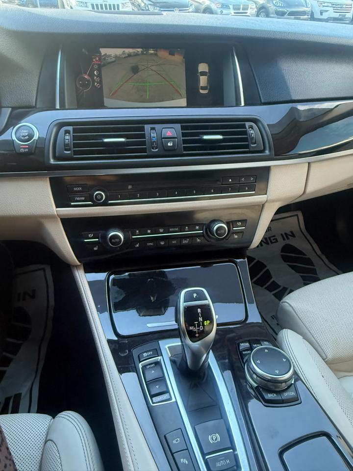 BMW 5 Series 4dr Sdn 528i RWD 2016