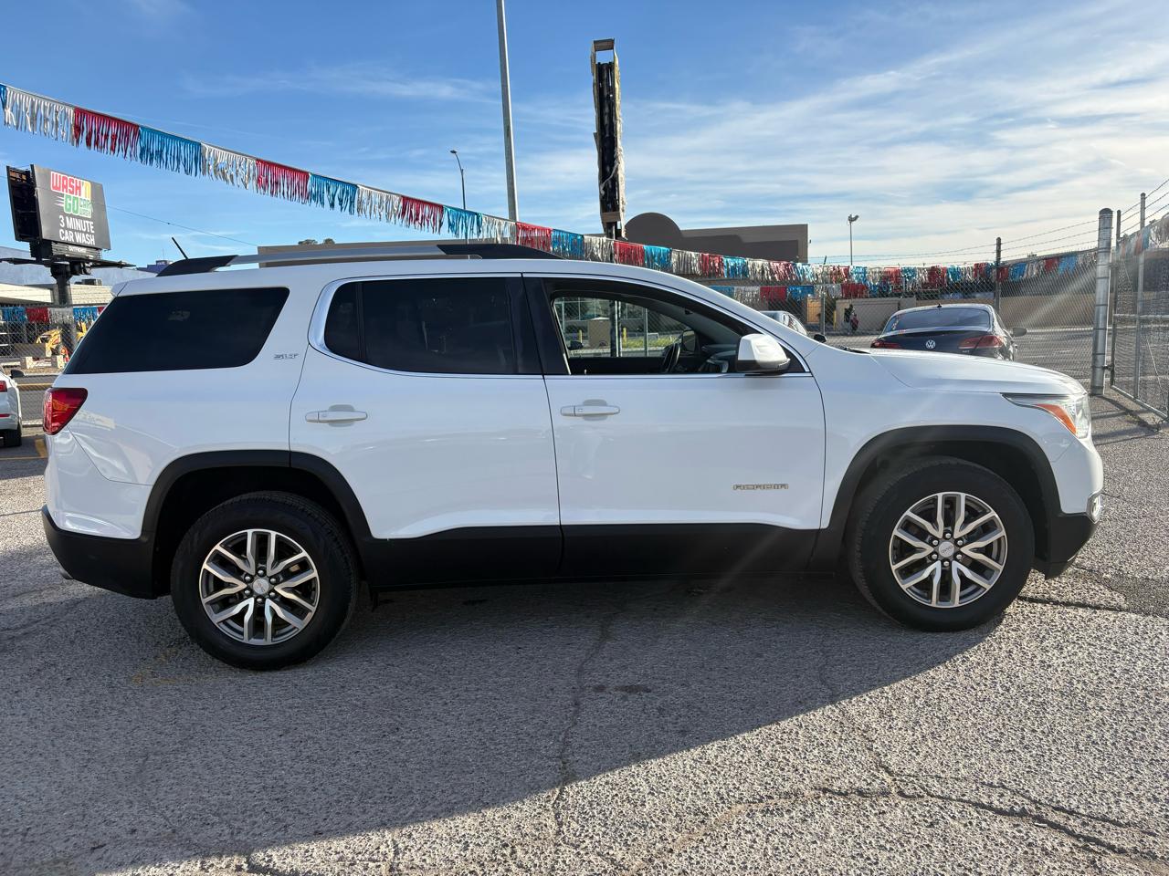 GMC Acadia FWD 4dr SLT w/SLT-1 2017