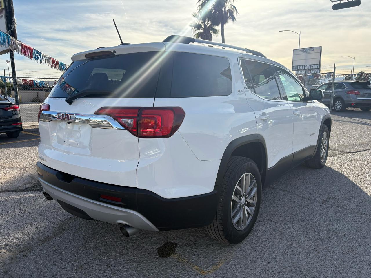 GMC Acadia FWD 4dr SLT w/SLT-1 2017