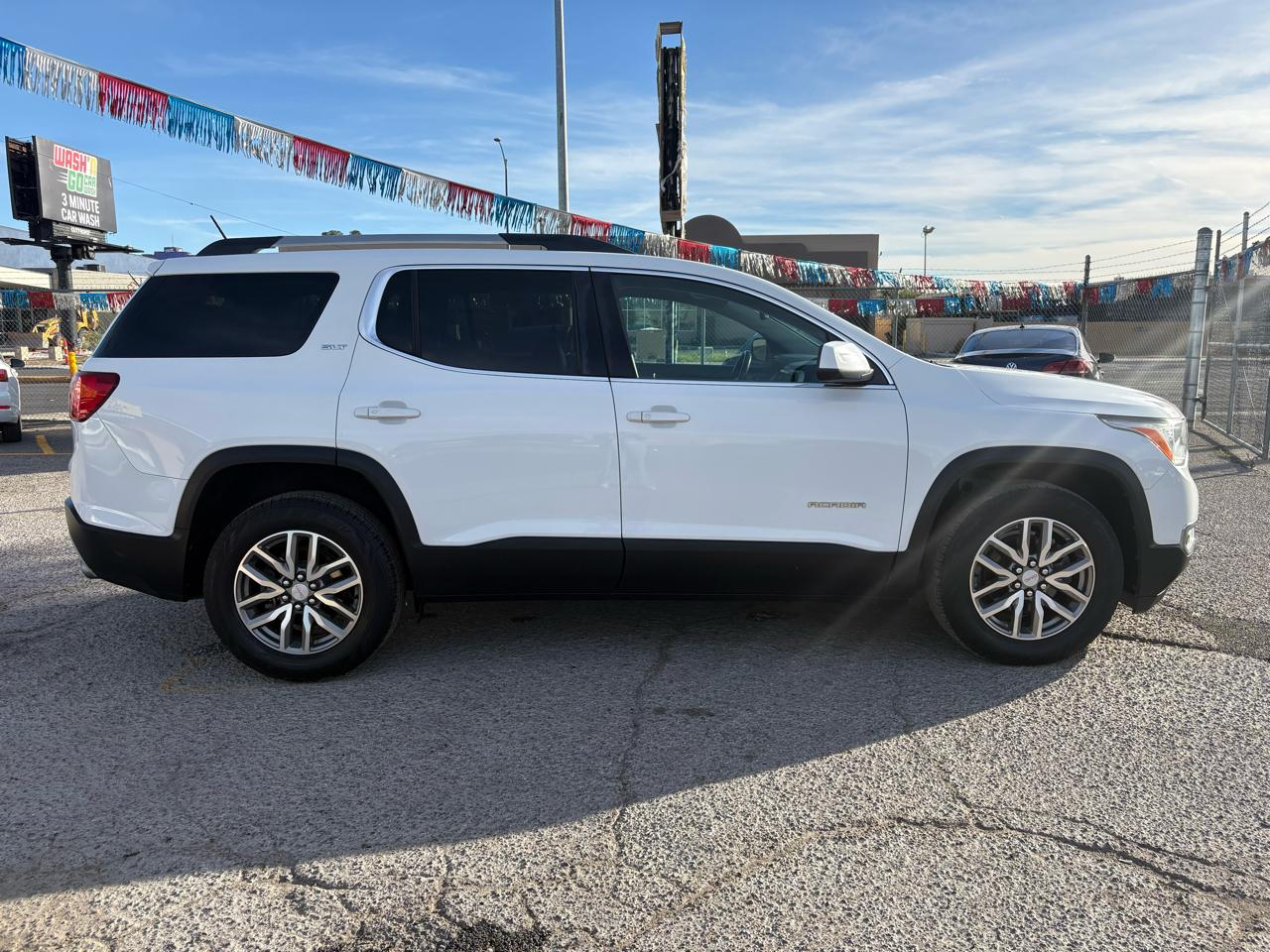 GMC Acadia FWD 4dr SLT w/SLT-1 2017