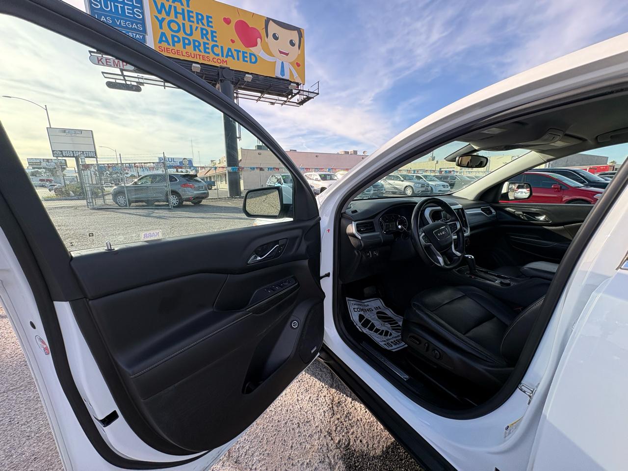 GMC Acadia FWD 4dr SLT w/SLT-1 2017