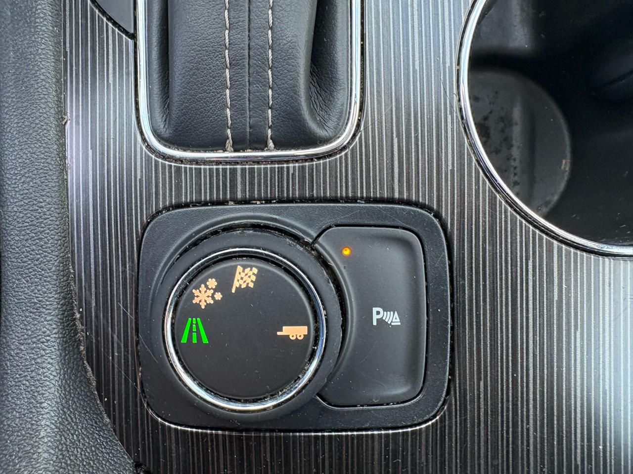 GMC Acadia FWD 4dr SLT w/SLT-1 2017