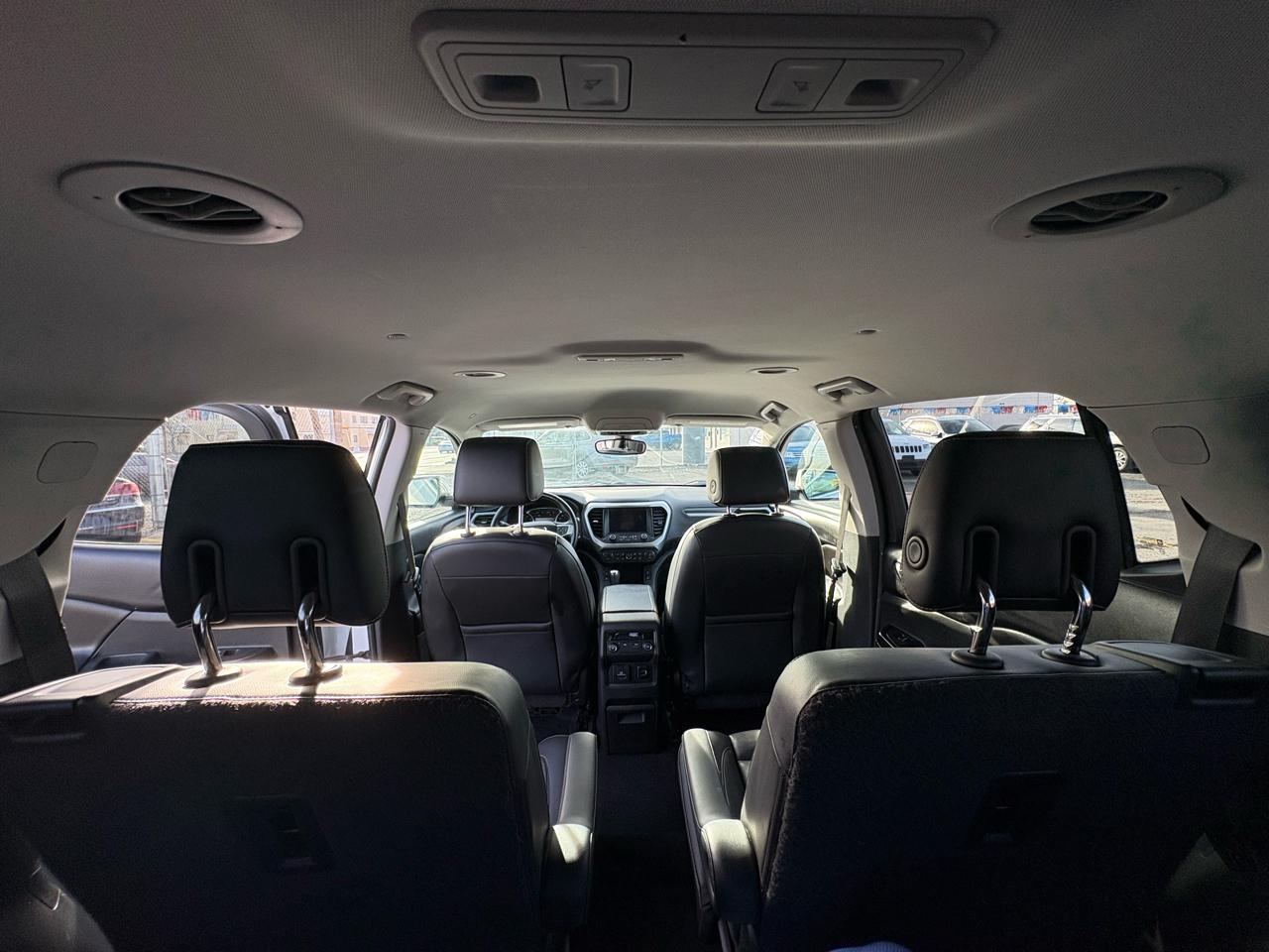 GMC Acadia FWD 4dr SLT w/SLT-1 2017