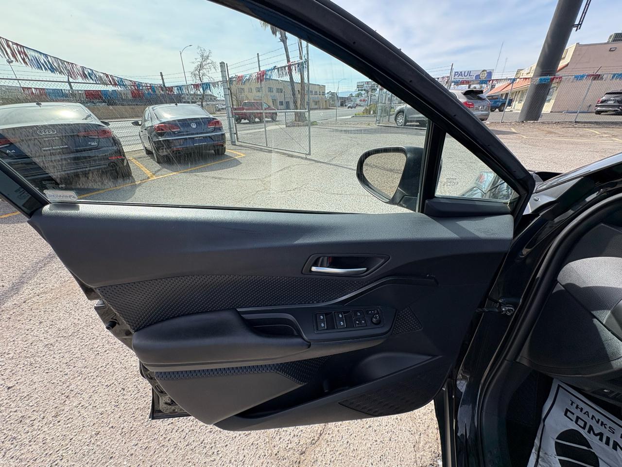 Toyota C-HR XLE FWD (Natl) 2018