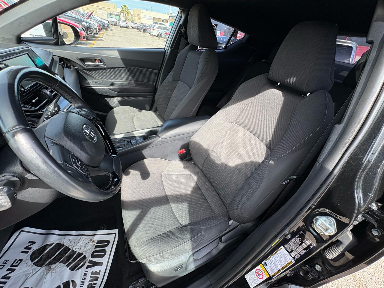 Toyota C-HR XLE FWD (Natl) 2018