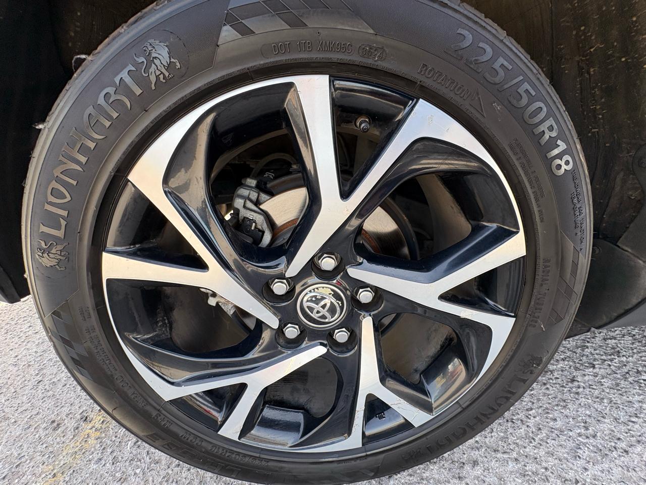 Toyota C-HR XLE FWD (Natl) 2018