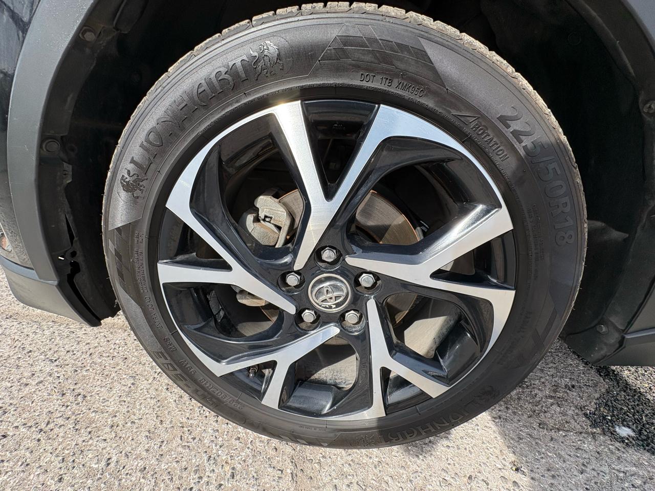 Toyota C-HR XLE FWD (Natl) 2018