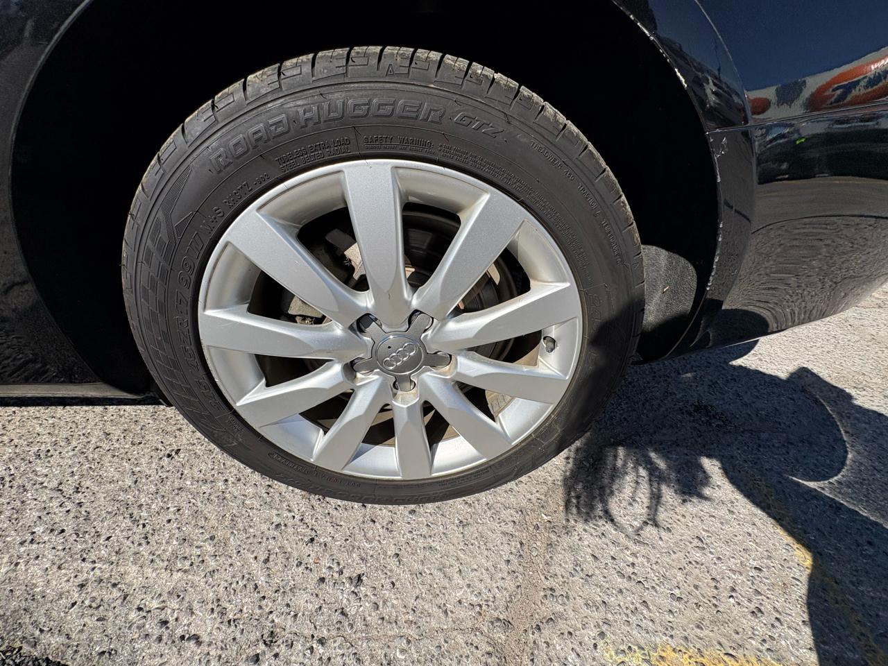 Audi A4 4dr Sdn CVT FrontTrak 2.0T Premium 2014