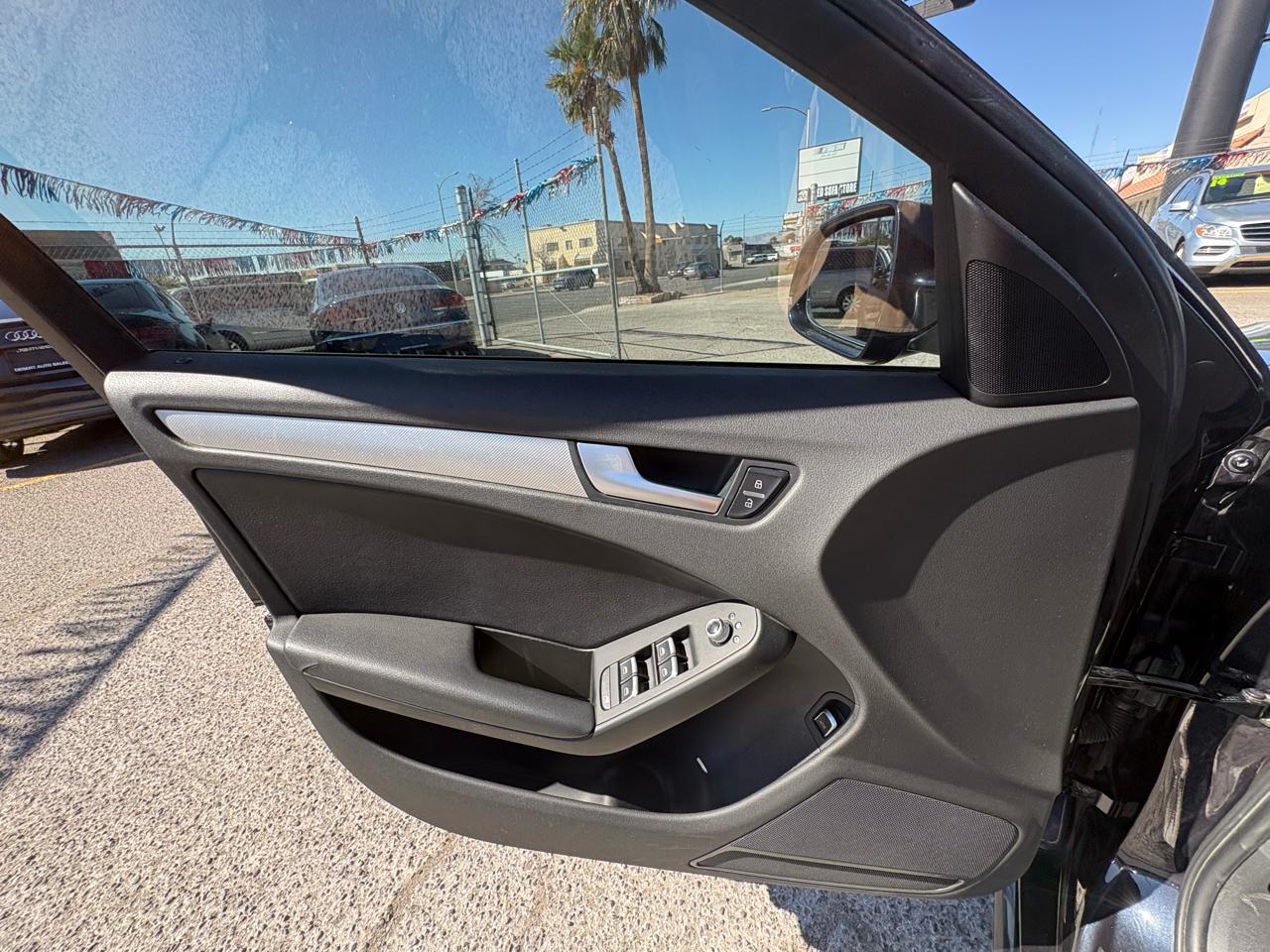 Audi A4 4dr Sdn Auto quattro 2.0T Premium 2015