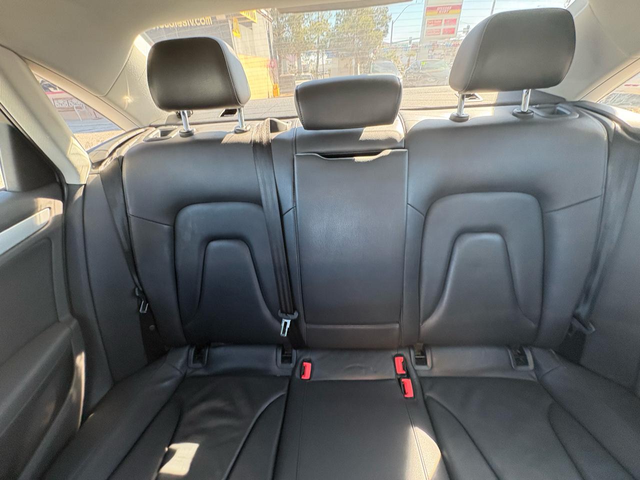 Audi A4 4dr Sdn Auto quattro 2.0T Premium 2015