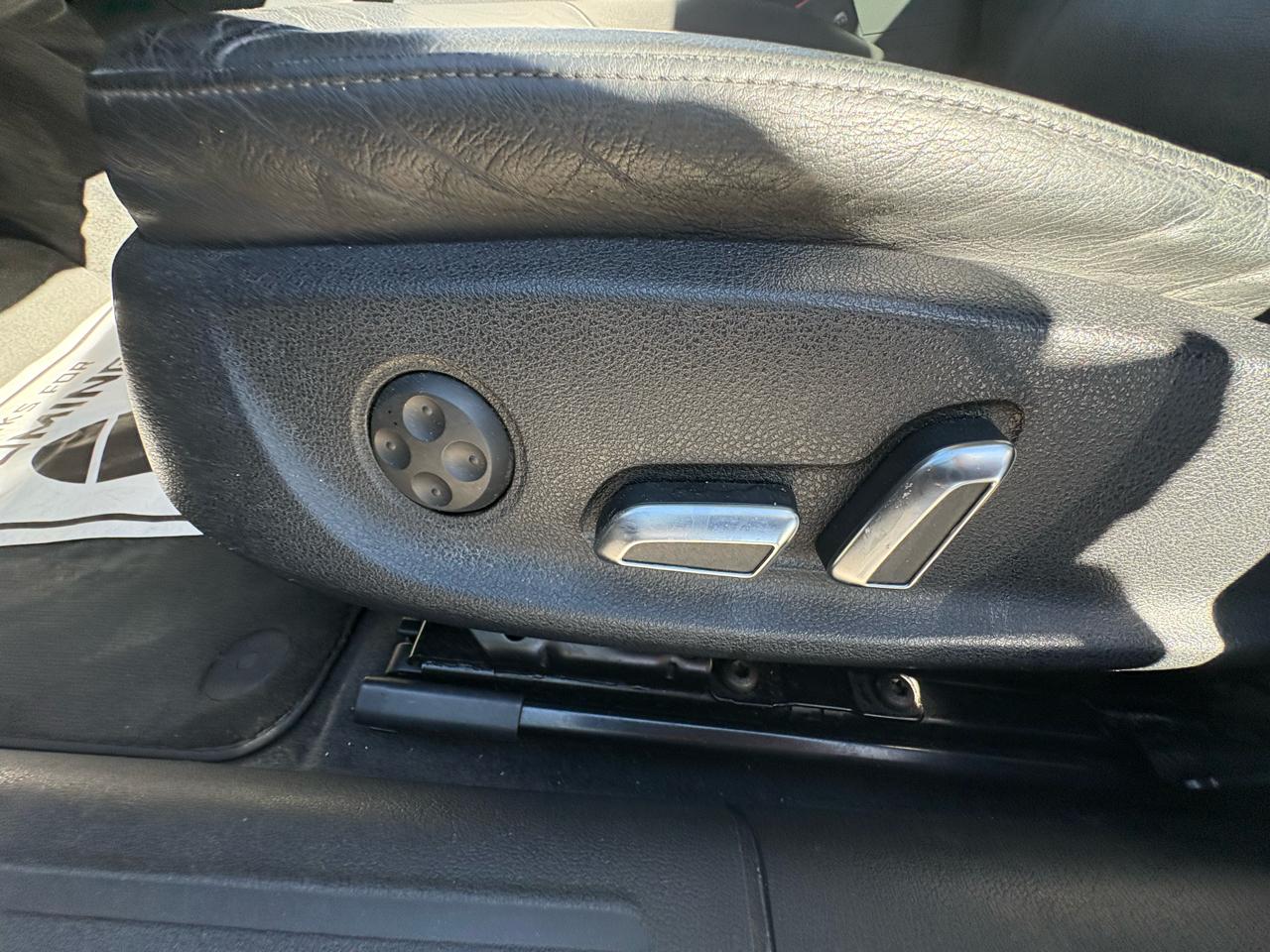 Audi A4 4dr Sdn Auto quattro 2.0T Premium 2015