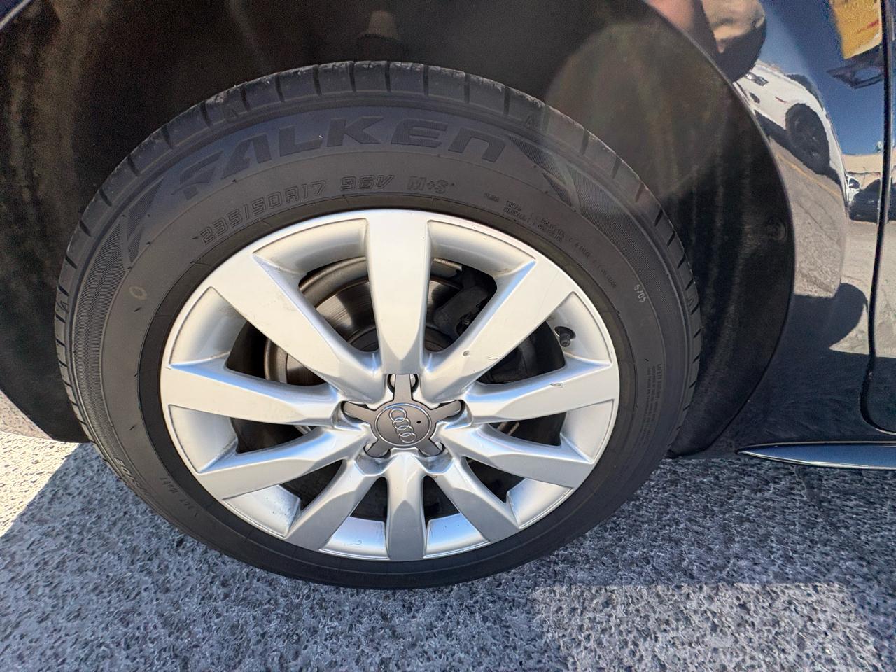 Audi A4 4dr Sdn Auto quattro 2.0T Premium 2015