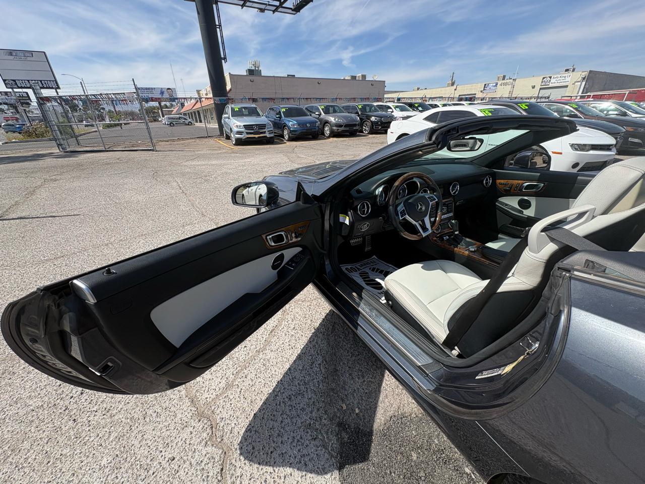 Mercedes-Benz SLK-Class 2dr Roadster SLK 350 2012